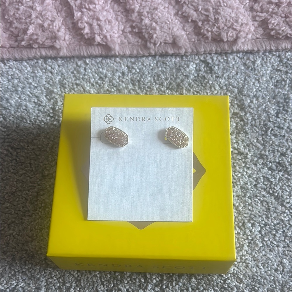 Kendra Scott Women's Gold Stud Earrings